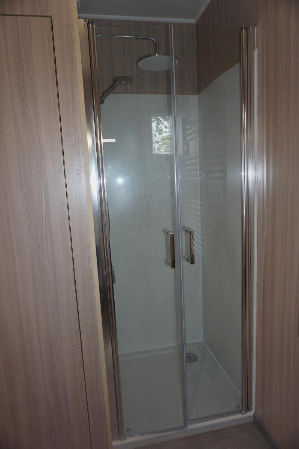 Riva Kub Appartement *